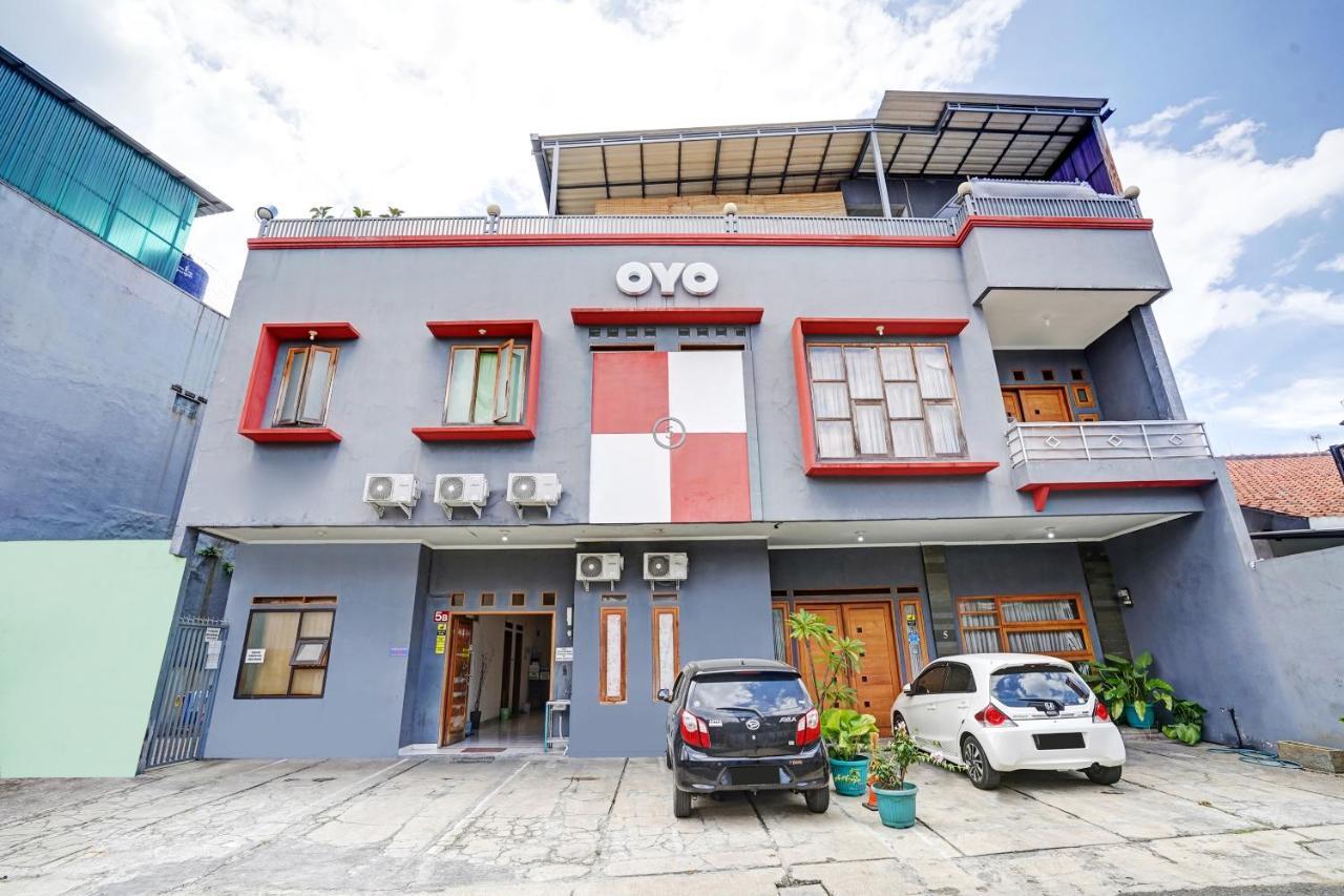 Oyo 1932 Srimahi Residence Bandung Eksteriør billede