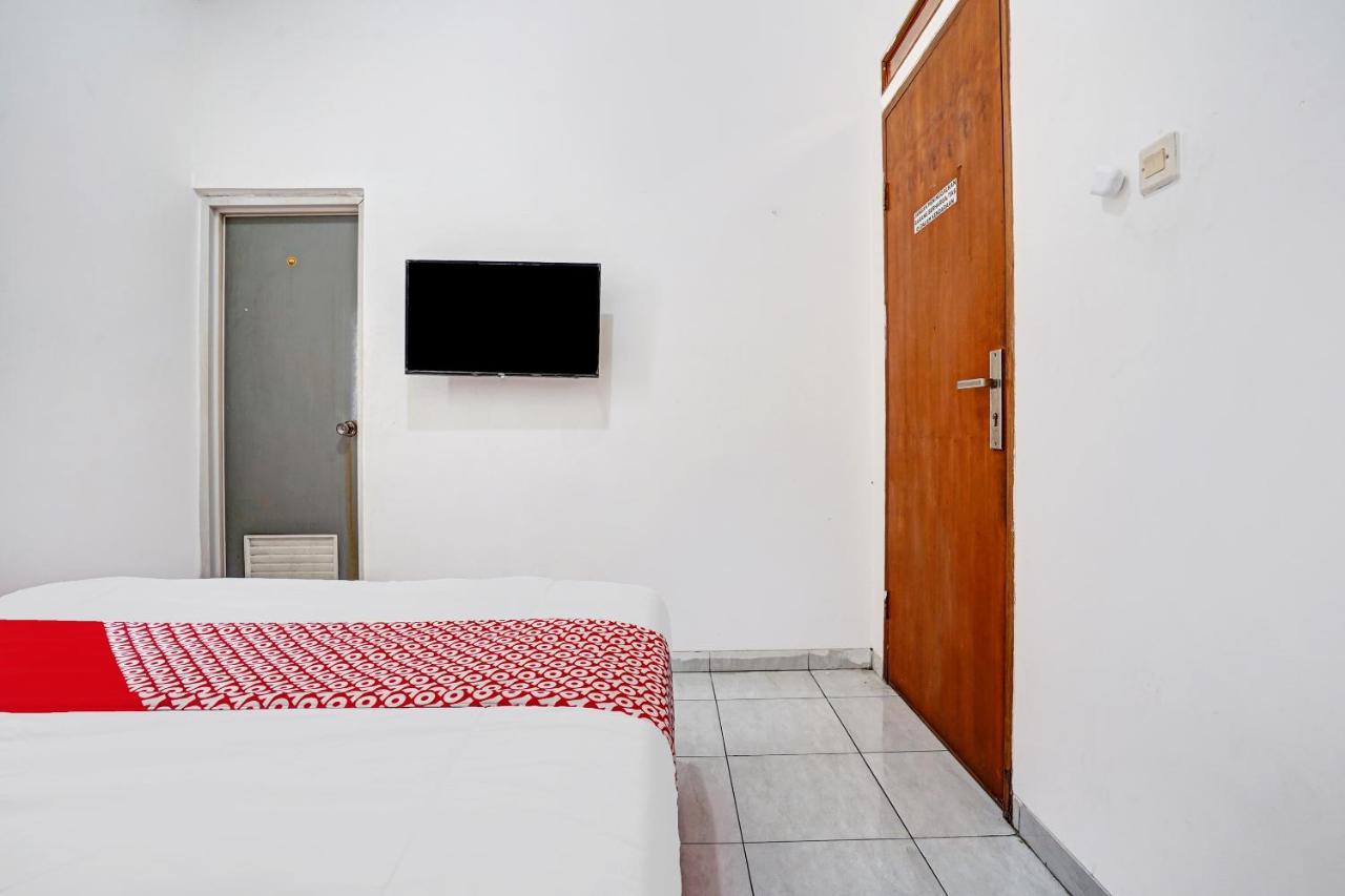 Oyo 1932 Srimahi Residence Bandung Eksteriør billede